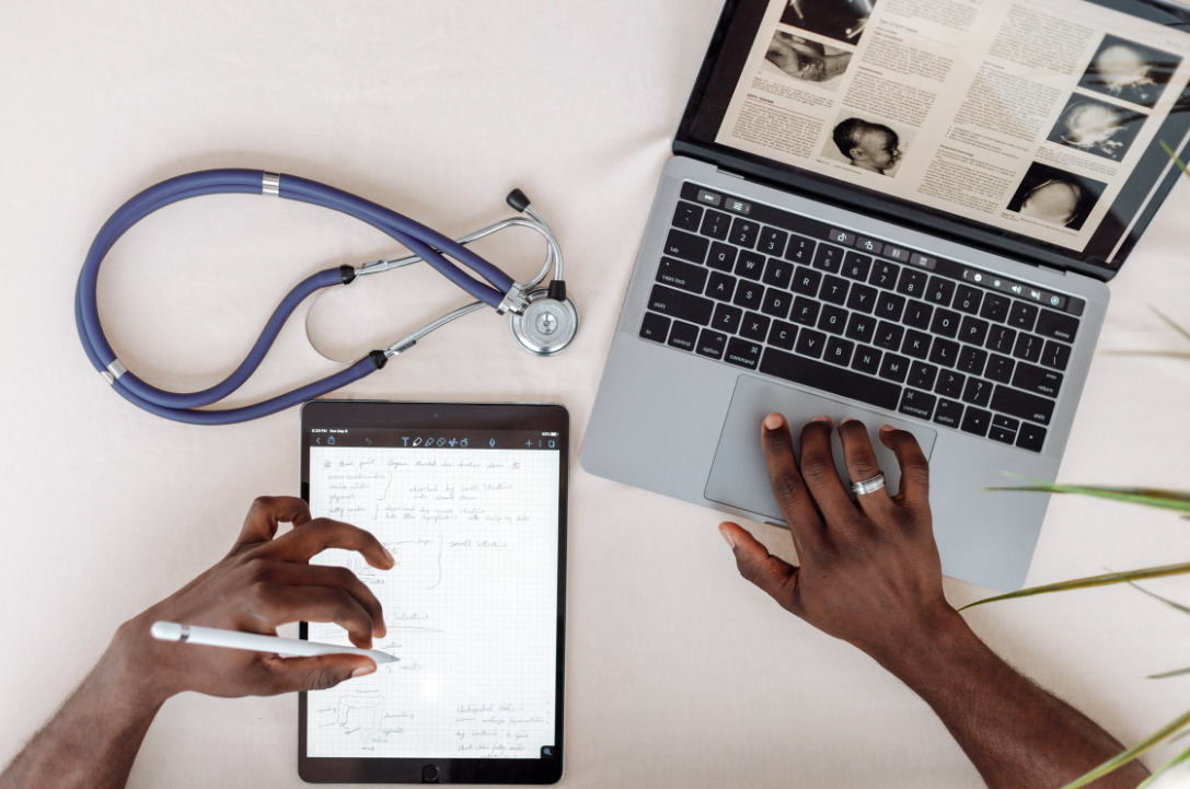 Integrasi Aplikasi Klinik dengan Rekam Medis Elektronik